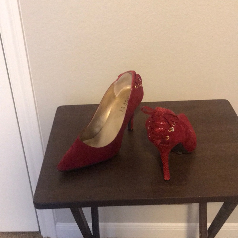 Guess Red Pumps size 9